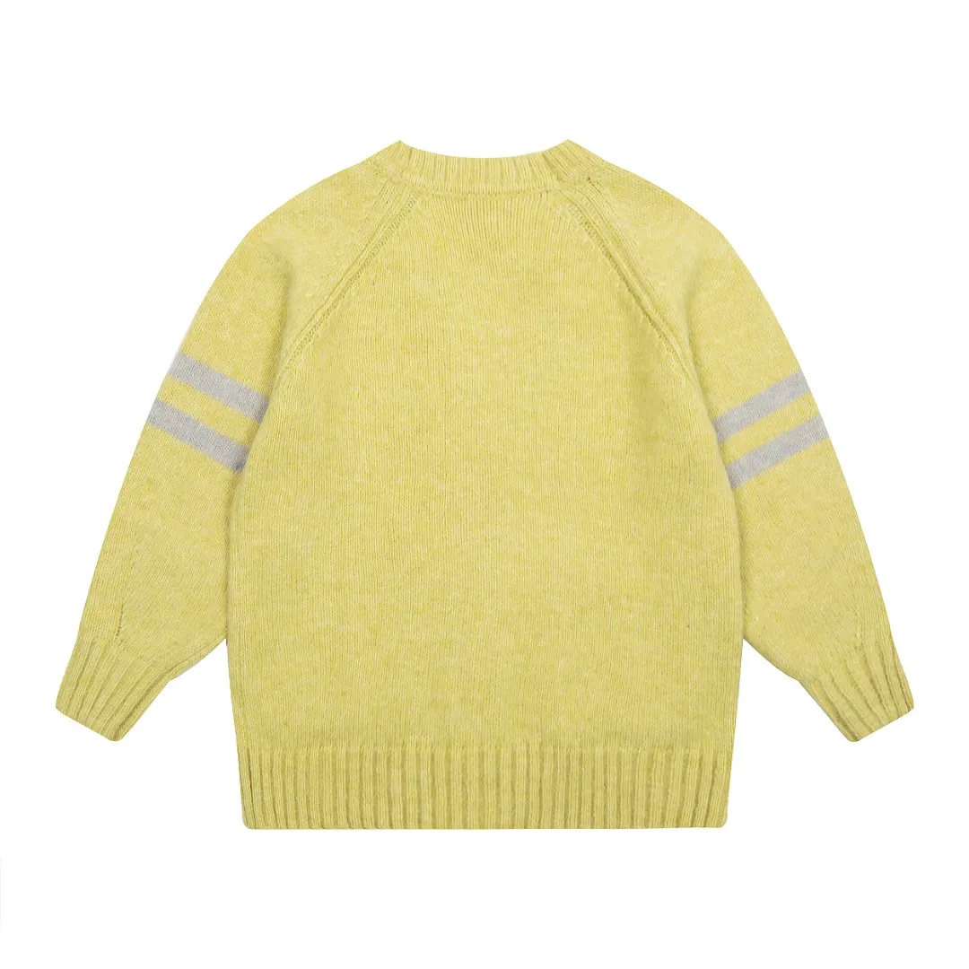VIVI137 vivienne west wood 25th new spring style cardigan with three-color yarn splicing and embroidered chapter design 🧩 5.5-count custom-woven and dyed tunic wool, definitely not the spandex imitation wool on the market 🧩100% restoration of heavy-duty weaving method loose cuffs restored original pattern 🧩super high embroidery density single chapter 20,000 stitches of embroidery 🧩100% chemically tested custom-woven and dyed wool 0 color difference Size: 1 yard (90-110 pounds) 2 yards (110-130 pounds) 3 yards (130-150 pounds) Color: gray yellow